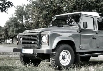 Land Rover Defender 29.750 km 67.000 &euro; München 80335