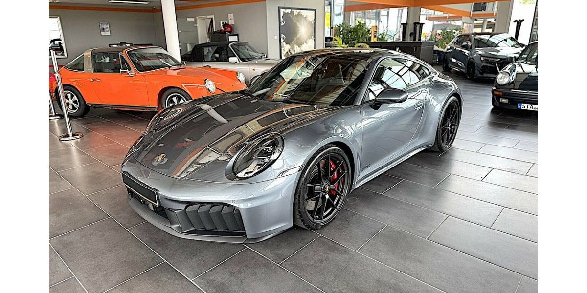 Porsche 992 3.000 km 204.900 &euro; Egling 82544
