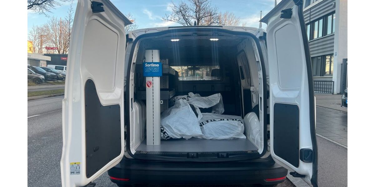 VW Caddy 119.900 km 15.770 &euro; München 81825