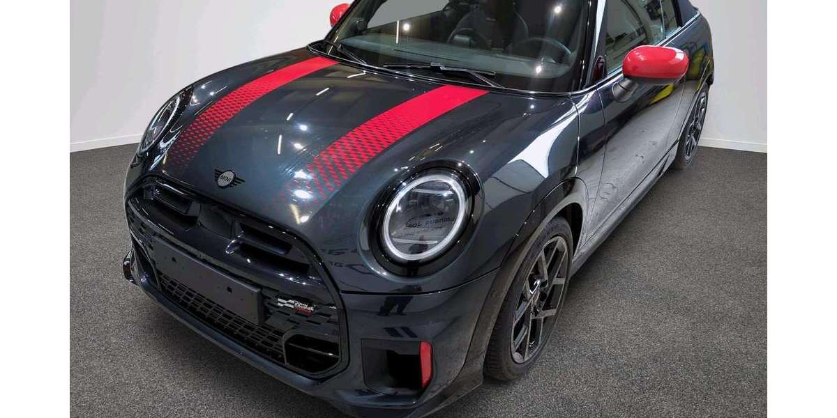 Mini John Cooper Works Cabrio 3.631 km 42.320 &euro; München 80788