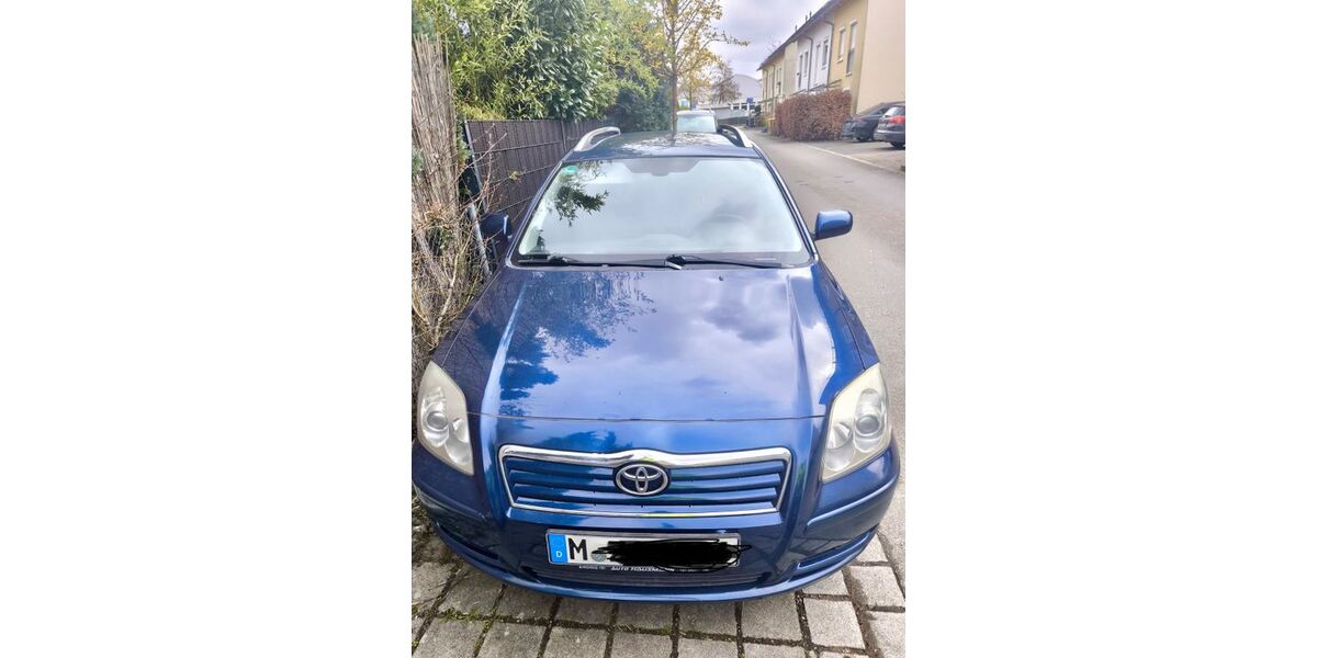 Toyota Avensis 350.321 km 2.000 &euro; Garching 85748