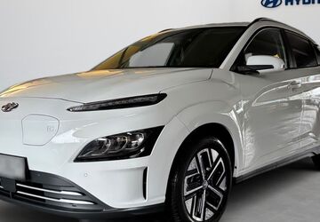 Hyundai KONA Elektro 5.500 km 24.580 &euro; München 81825