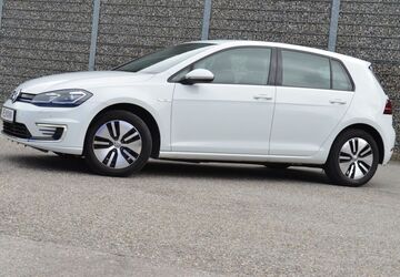 VW Golf 21.900 km 17.880 &euro; München 81243