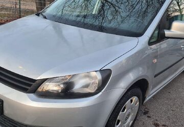 VW Caddy 334.245 km 5.300 &euro; München 80995