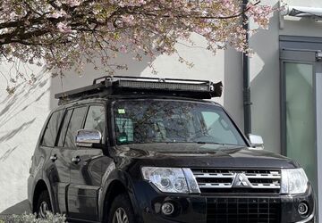 Mitsubishi Pajero 173.318 km 19.500 &euro; Gilching 82205