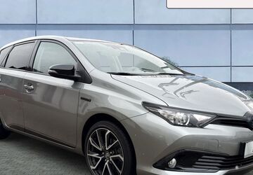 Toyota Auris 108.105 km 11.980 &euro; Ismaning 85737