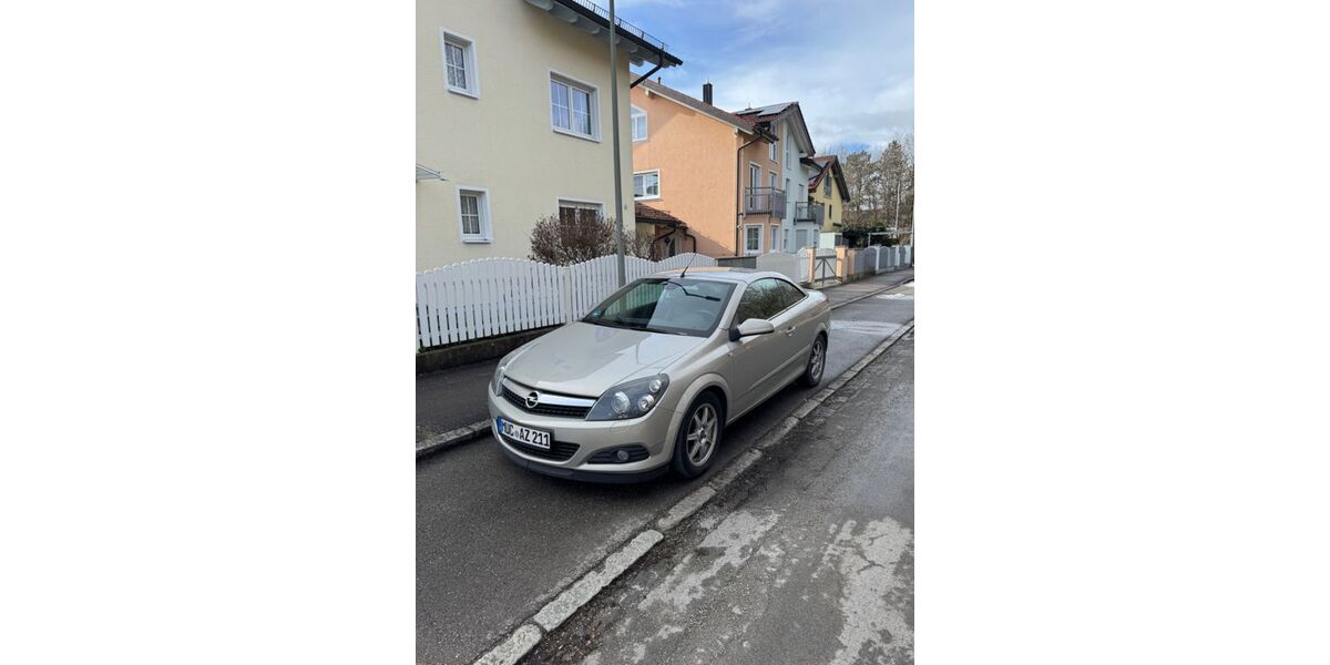 Opel Astra 121.000 km 4.300 &euro; München 80939