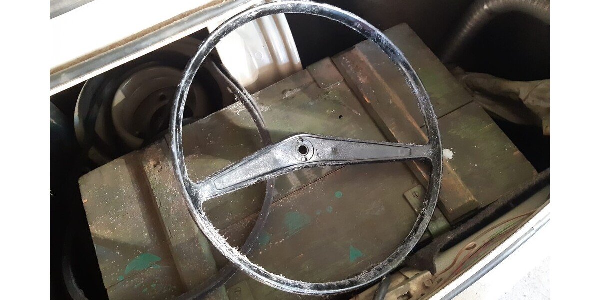 Trabant P 601 82.849 km 1.750 &euro; Erdweg 85253