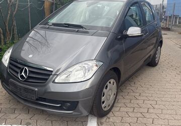 Mercedes-Benz A 180 139.503 km 2.999 &euro; München 81243