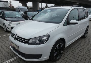 VW Touran 236.000 km 3.999 &euro; München 81825
