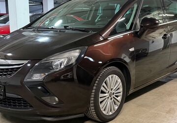 Opel Zafira 142.489 km 8.999 &euro; München 81677