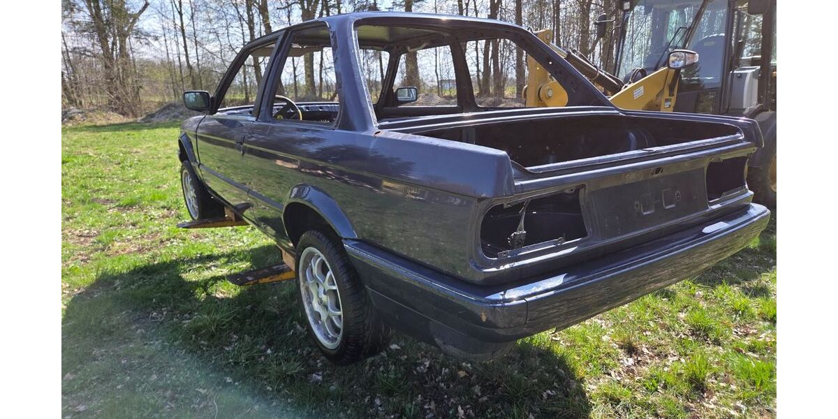 BMW 318 111.111 km 4.500 &euro; Moosinning 85452