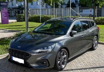 Ford Focus 53.000 km 16.800 &euro; München 81735