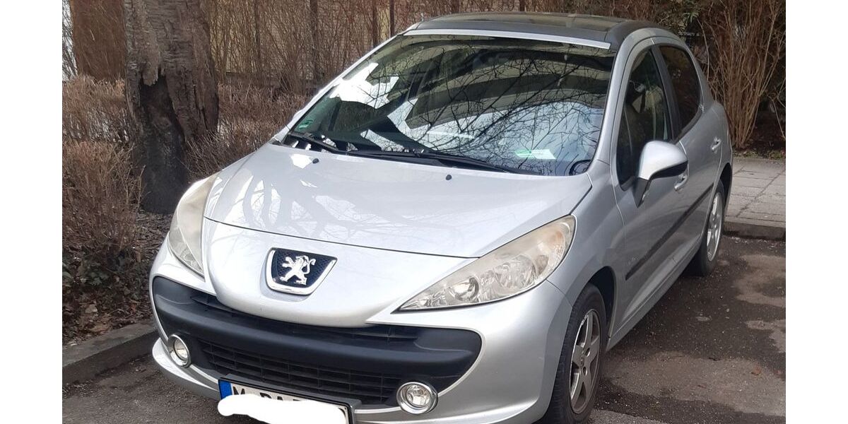 Peugeot 207 128.827 km 600 &euro; München 81369