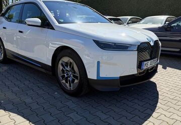 BMW iX 70.000 km 42.449 &euro; München 81243