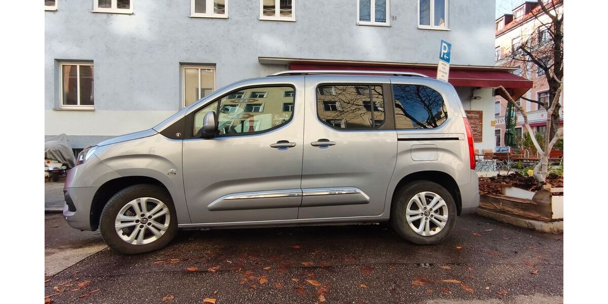 Toyota Proace City 7.777 km 20.000 &euro; München 81371