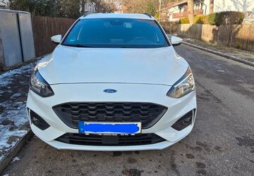 Ford Focus 141.000 km 14.500 &euro; München 81827