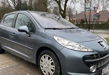 Peugeot 207 46.140 km 4.490 &euro; Riemerling 85521