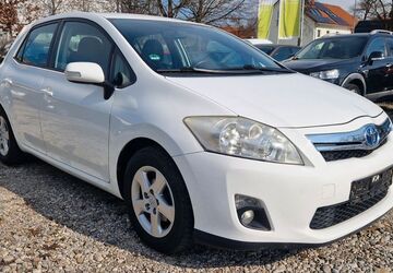 Toyota Auris 165.613 km 7.299 &euro; Fürstenfeldbruck 82256