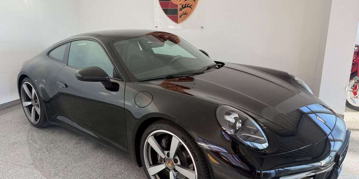Porsche 992 41.680 km 114.989 &euro; Hallbergmoos 85399