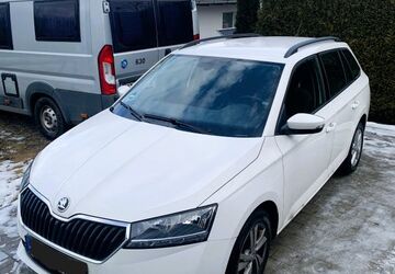 Skoda Fabia 53.500 km 14.300 &euro; Seefeld 82229