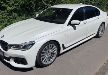 BMW 740 143.252 km 33.390 &euro; München 81375