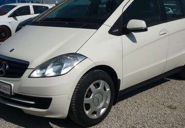 Mercedes-Benz A 160 98.000 km 4.950 &euro; München 81829