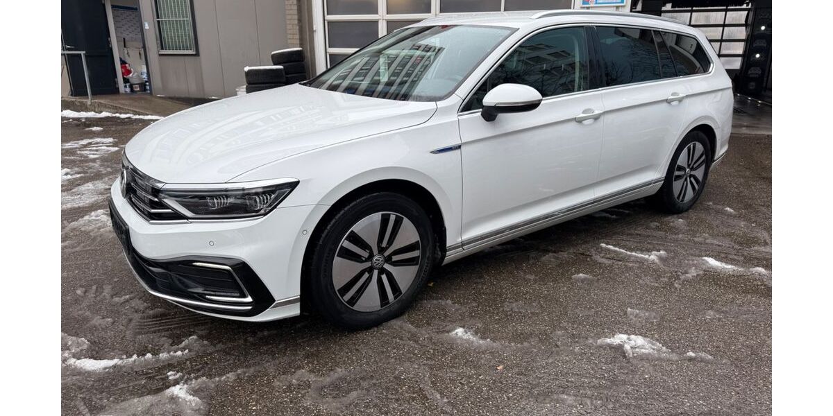 VW Passat Variant 114.000 km 16.790 &euro; München 80636