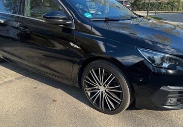 Peugeot 308 194.000 km 9.400 &euro; Riemerling 85521