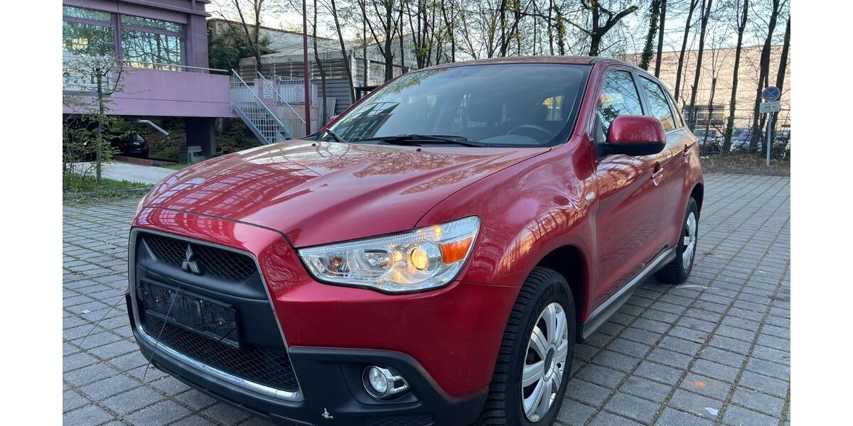 Mitsubishi ASX 148.000 km 5.800 &euro; München 80995