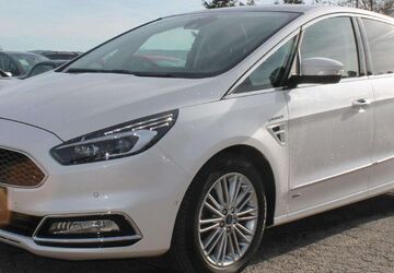 Ford S-Max 121.165 km 18.990 &euro; Holzkirchen bei München 83607