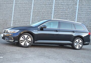 VW Passat Variant 84.800 km 19.980 &euro; München 81243