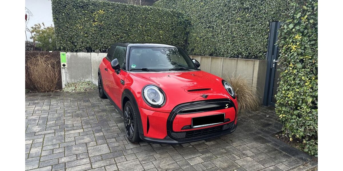 Mini Cooper SE 43.164 km 15.700 &euro; München 80933