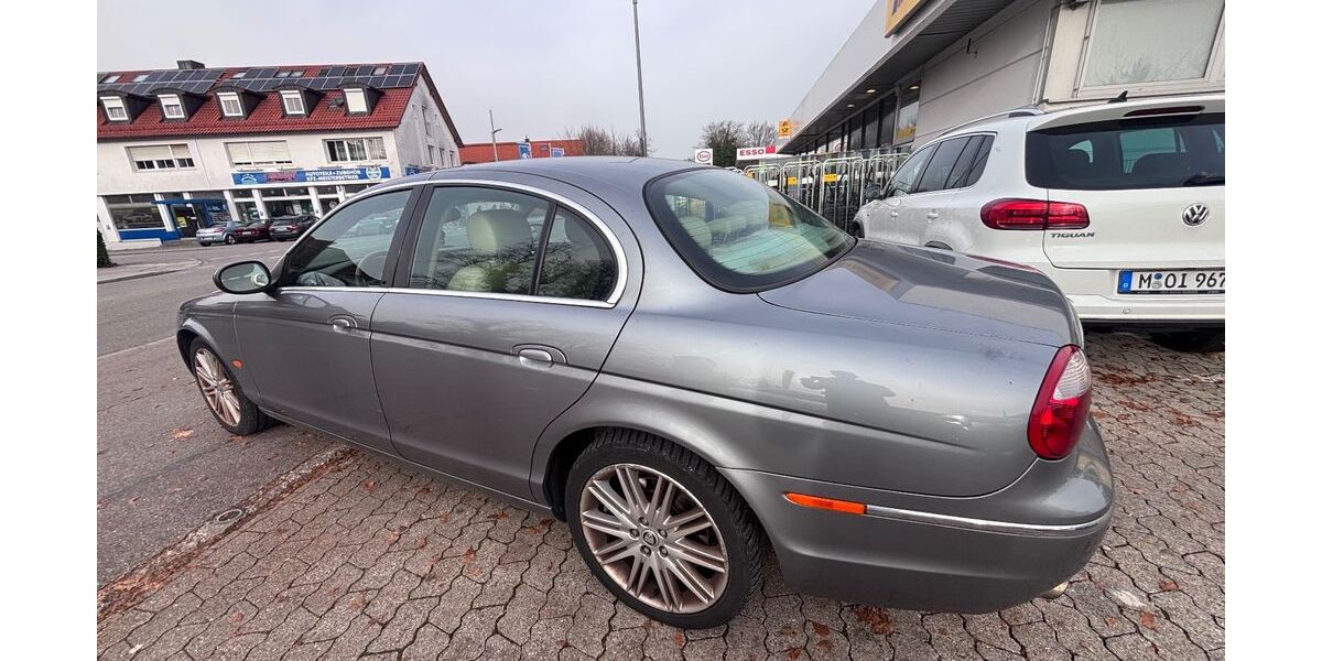 Jaguar S-Type 241.000 km 1.550 &euro; Garching bei München 85748