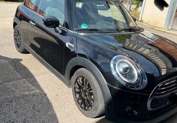 Mini ONE 23.300 km 15.800 &euro; München 85609