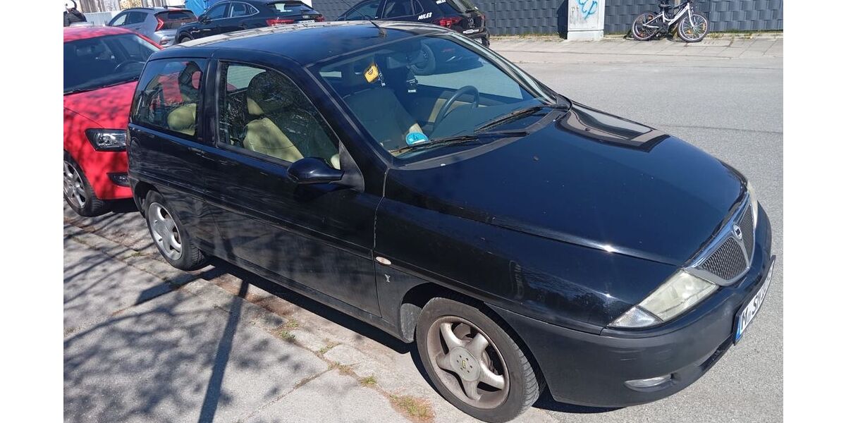 Lancia Ypsilon 135.500 km 800 &euro; München 81457
