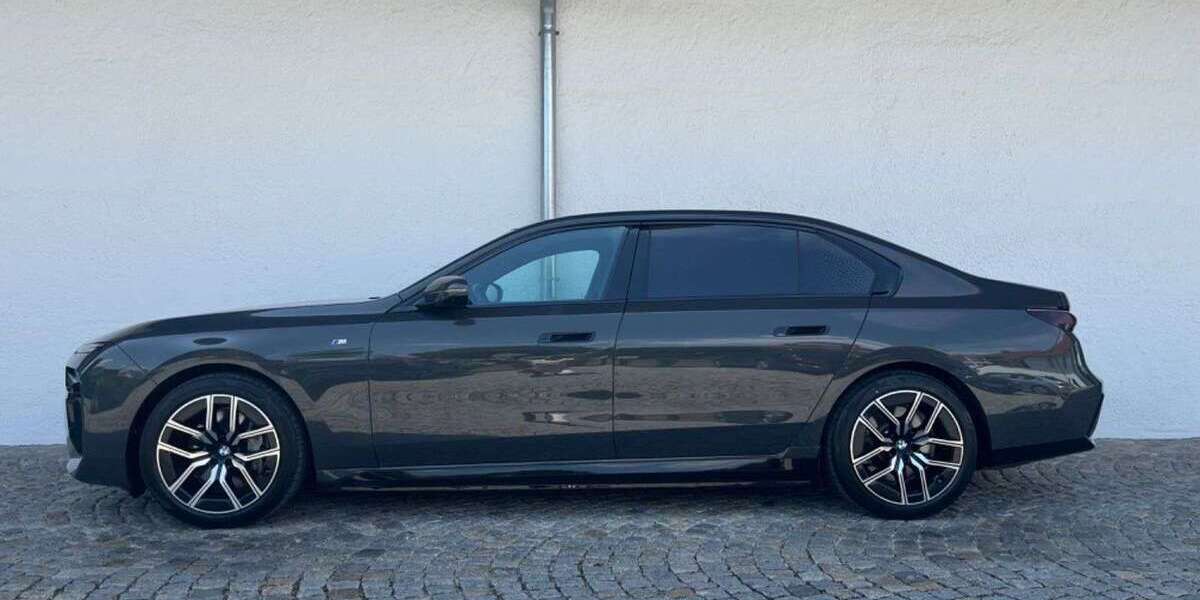 BMW 750 19.750 km 98.500 &euro; München 81245