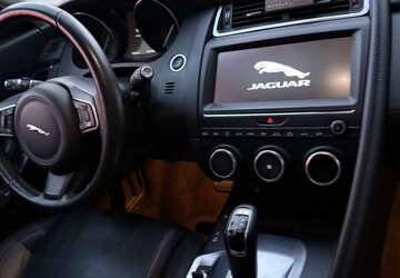 Jaguar E-Pace 107.000 km 18.000 &euro; München 81539