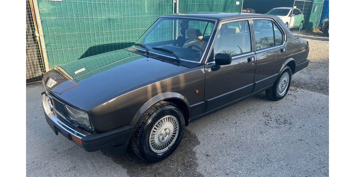 Alfa Romeo Alfetta 88.974 km 15.999 &euro; München 81829