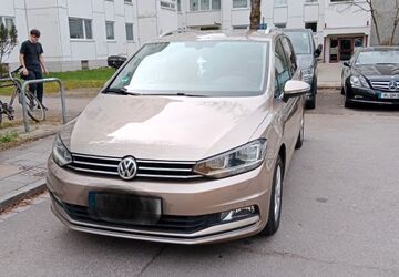 VW Touran 152.000 km 15.690 &euro; Ottobrunn 85521