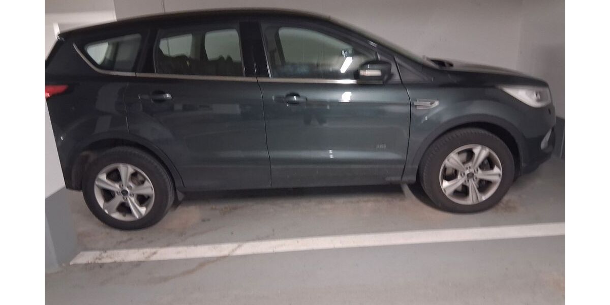 Ford Kuga 113.265 km 15.000 &euro; München 80997