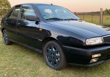 Lancia Delta 90.870 km 5.500 &euro; München 80809