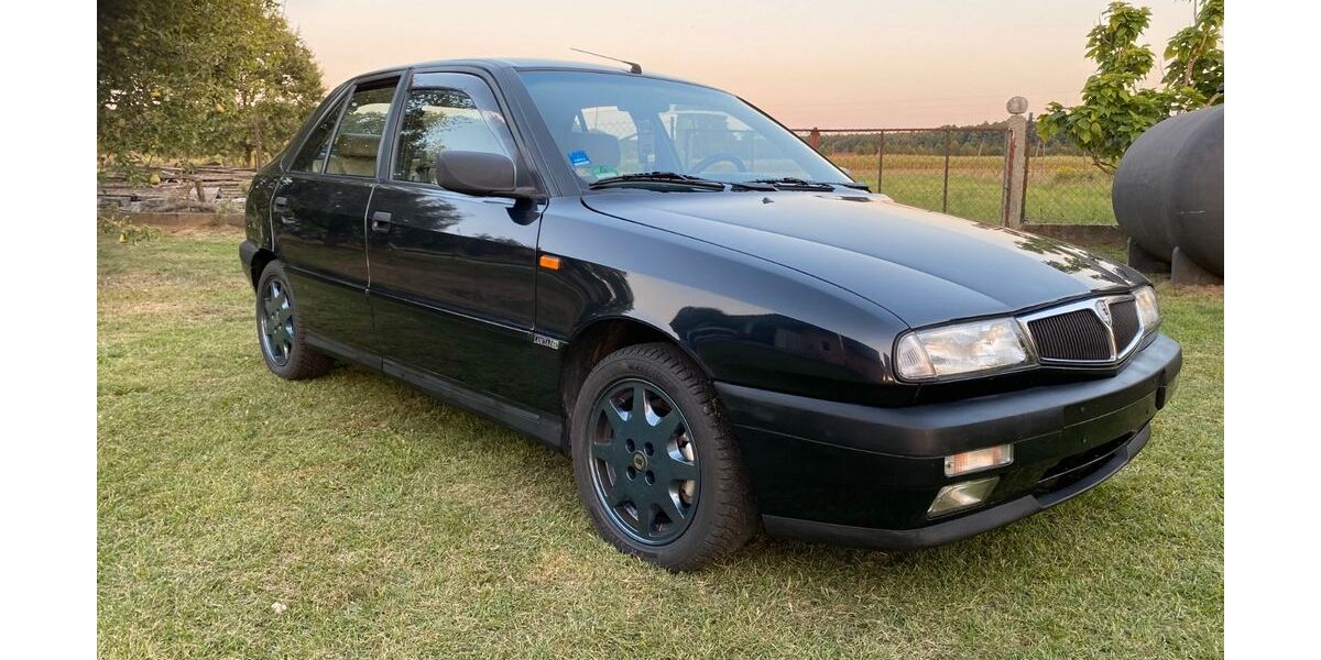 Lancia Delta 90.870 km 5.500 &euro; München 80809