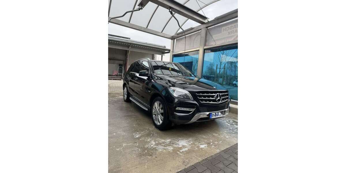 Mercedes-Benz ML 350 260.000 km 16.500 &euro; München 81737