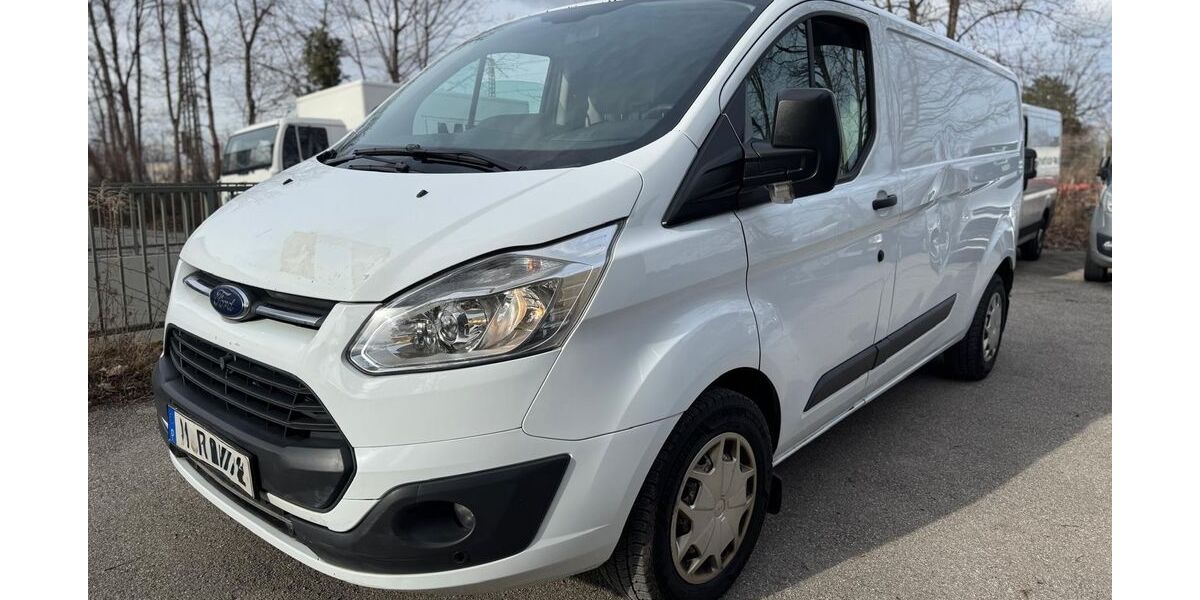 Ford Transit Custom 158.000 km 7.900 &euro; München 81375