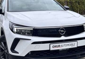 Opel Grandland X 81.000 km 16.950 &euro; München 81245
