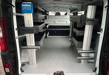 Renault Trafic 88.994 km 17.990 &euro; München 81825