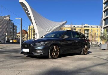 Seat Leon 90.411 km 16.900 &euro; München 81929