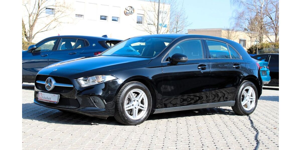 Mercedes-Benz A 180 128.045 km 19.500 &euro; Unterschleißheim 85716