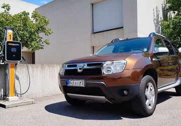 Dacia Duster 114.000 km 5.450 &euro; München 80803